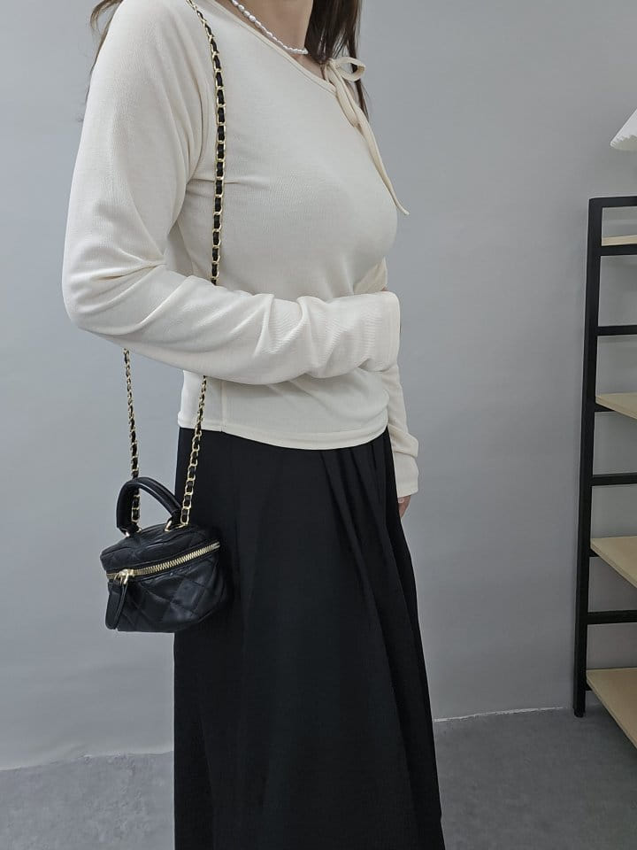 Gram - Korean Women Fashion - #womensfashion - Open Shoulder Ribbon Tee - 9