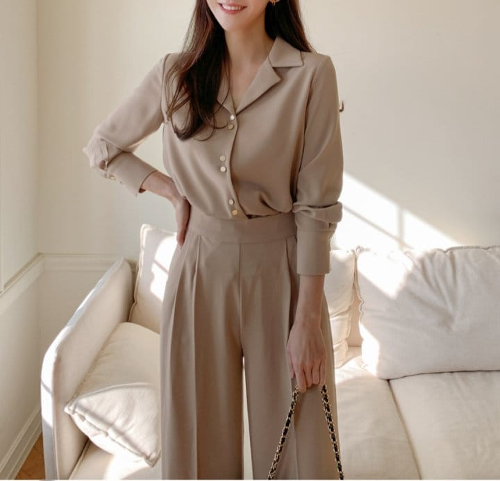 Gratia - Korean Women Fashion - #momslook - Lang V Top Bottom Set - 9