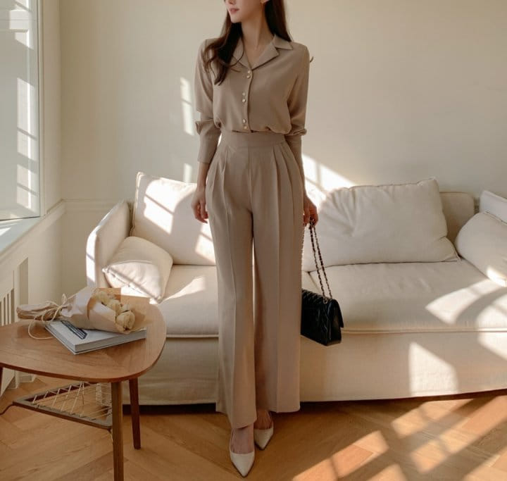 Gratia - Korean Women Fashion - #romanticstyle - Lang V Top Bottom Set - 4