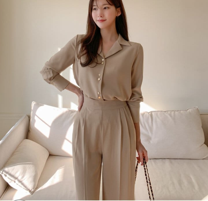 Gratia - Korean Women Fashion - #womensfashion - Lang V Top Bottom Set - 8
