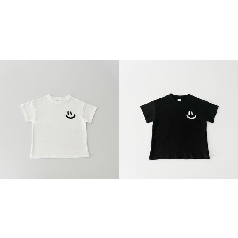 Haro Haro - Korean Children Fashion - #childrensboutique - Smile Embroidery Short Sleeve Tee - 2