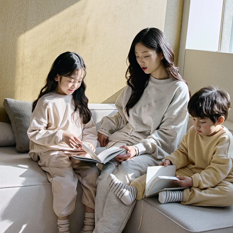 Here I Am - Korean Children Fashion - #Kfashion4kids - Weekly Top Bottom Set