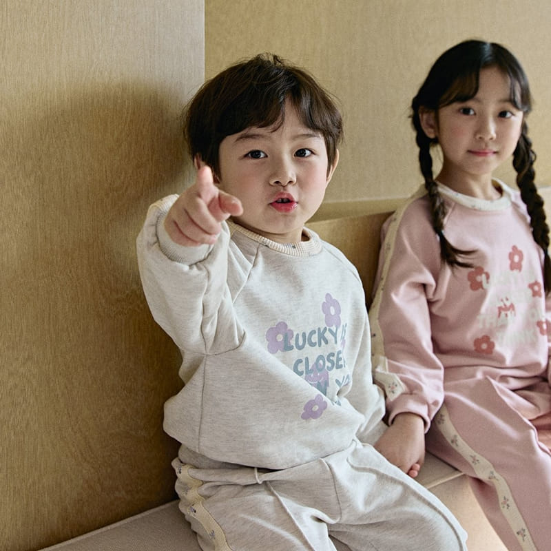 Here I Am - Korean Children Fashion - #toddlerclothing - Flower Lauder Top Bottom Set - 6