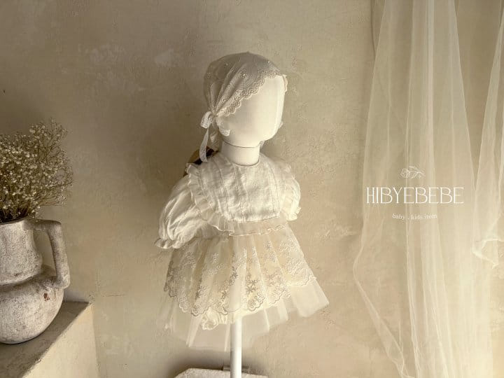 Hi Byebebe - Korean Baby Fashion - #onlinebabyshop - Bebe Adela Lace Ribbon Bib - 2