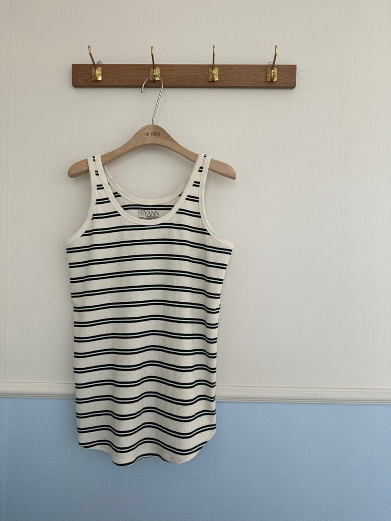 Hiyann - Korean Women Fashion - #restrostyle - ST Sleeveless Tee - 2