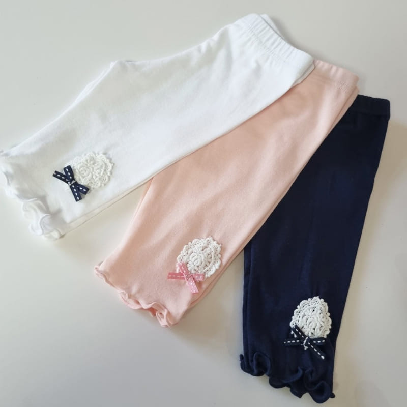 Hug Bebe - Korean Children Fashion - #littlefashionista - Motive Ribbon Leggings - 2
