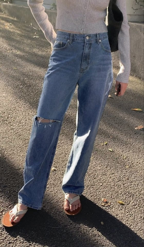 I'm here - Korean Women Fashion - #womensfashion - 828 Knee Vintage Open Denim Pants - 4