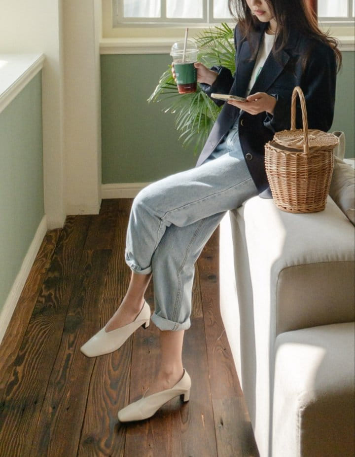 I'm here - Korean Women Fashion - #restrostyle - 835 Echo Salt Crop Denim Pants - 2
