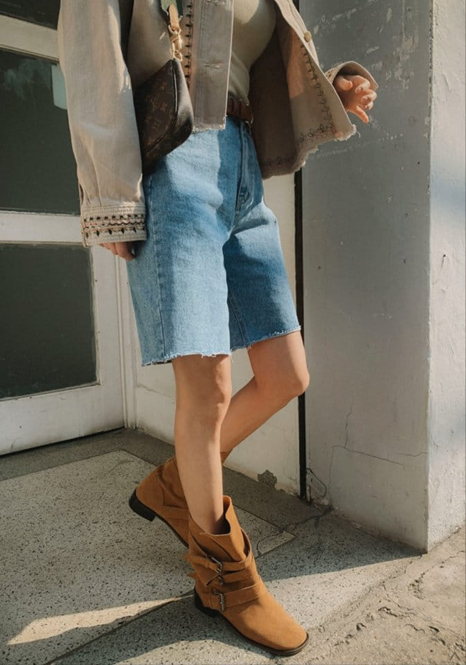 I'm here - Korean Women Fashion - #shopsmall - 325 Hem Cutting Denim Shorts - 8