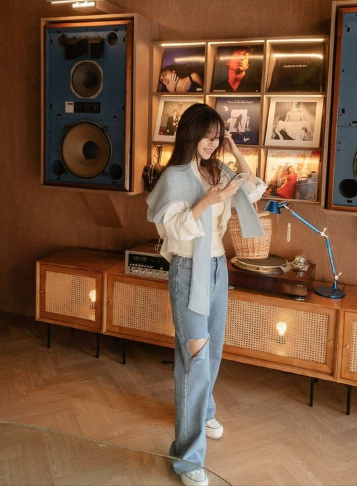 I'm here - Korean Women Fashion - #thatsdarling - 834 Blue Cutting Wide Denim Pants