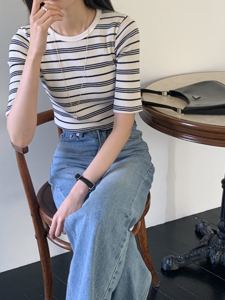 Lowell - Korean Women Fashion - #momslook - Jenne ST Tee - 2