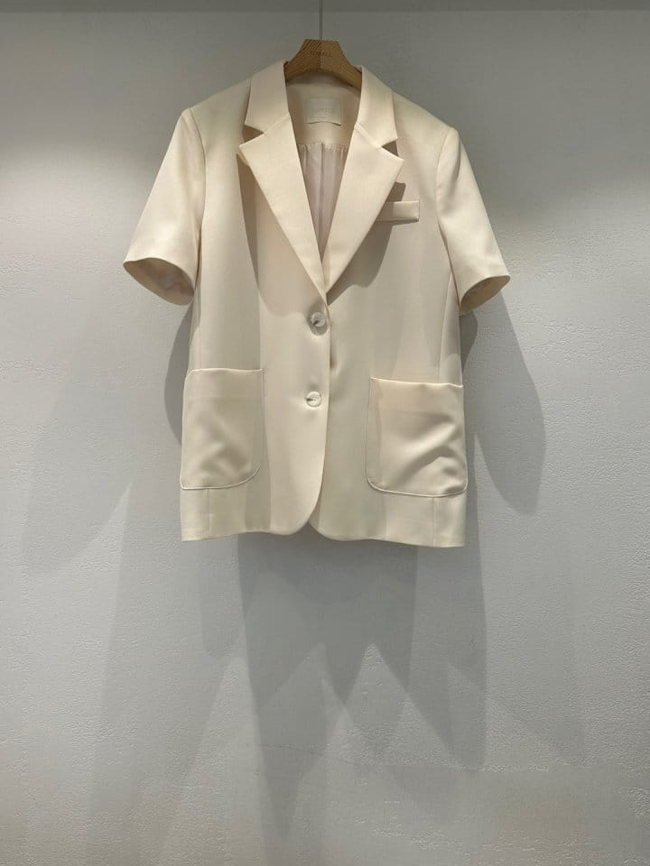 Lowell - Korean Women Fashion - #womensfashion - Joen Short Sleeve Jacket  - 2