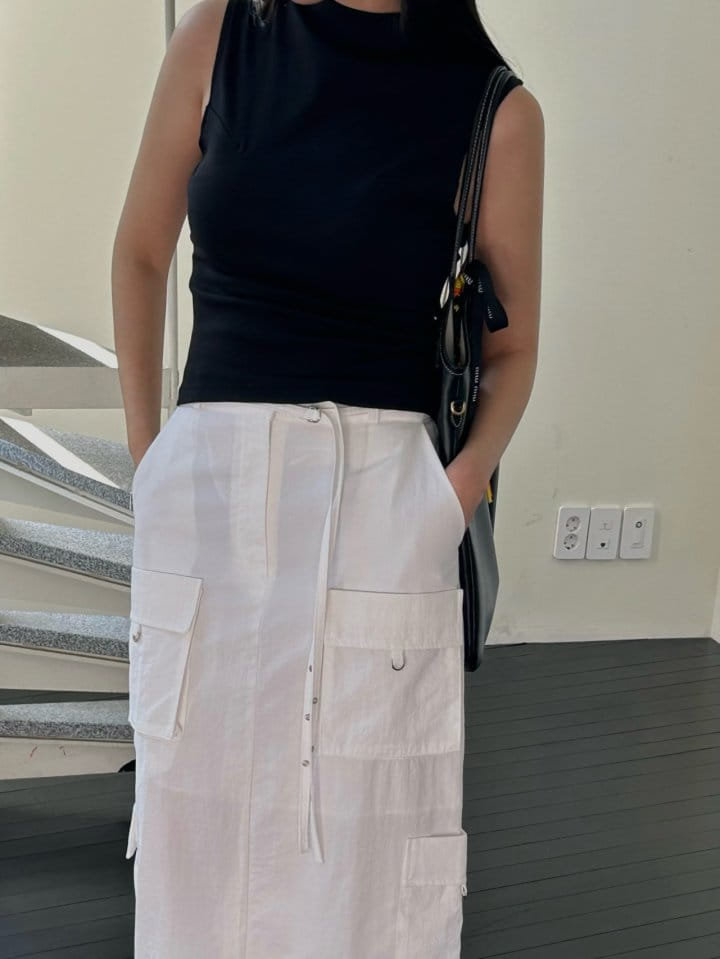Made - Korean Women Fashion - #shopsmall - Yello Sleeveless Tee - 2