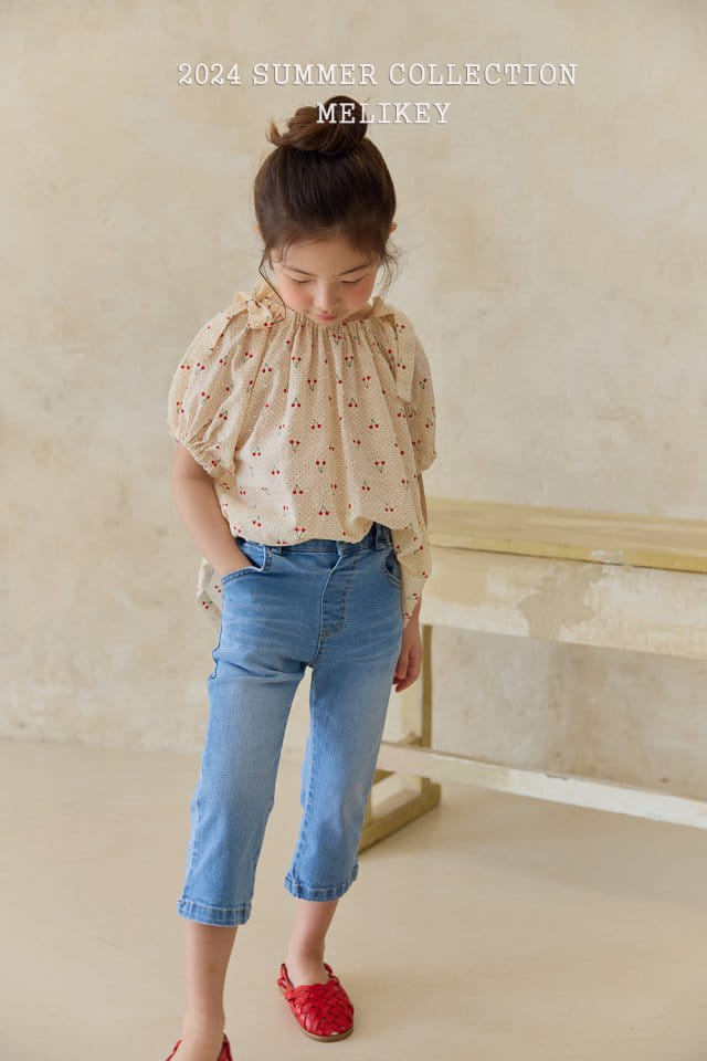 Melikey - Korean Children Fashion - #Kfashion4kids - Straight Cropped Shorts