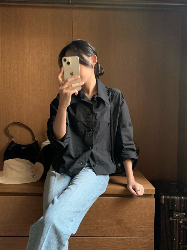 Moani - Korean Women Fashion - #thelittlethings - 2 Pocket Cropped Shirt Jacket - 2