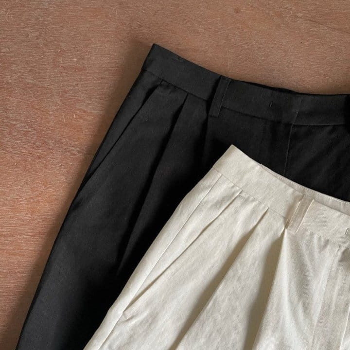 Moani - Korean Women Fashion - #womensfashion - Cotton Twill Pintuck Shorts - 11