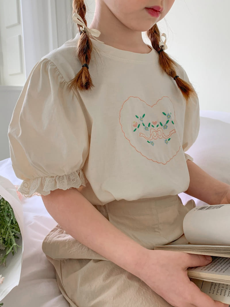 Momo Ann - Korean Children Fashion - #childofig - Heart Embroidery Tee - 3