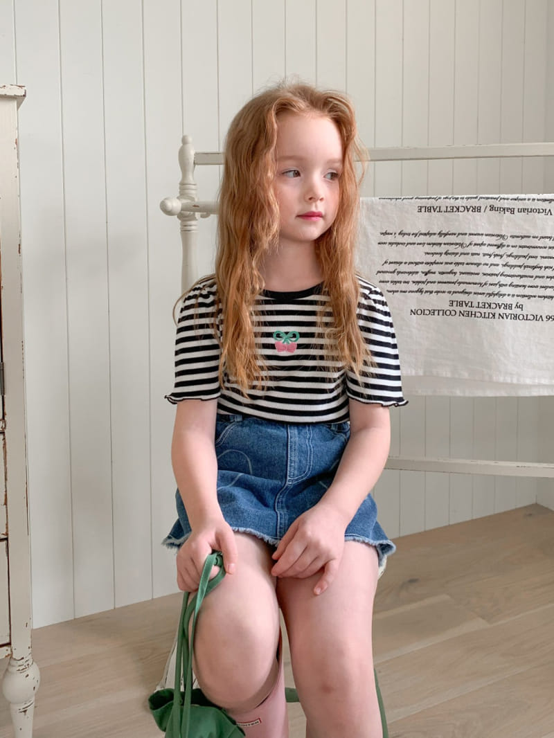 Momo Ann - Korean Children Fashion - #magicofchildhood - Heart Denim Skirt Pants - 4