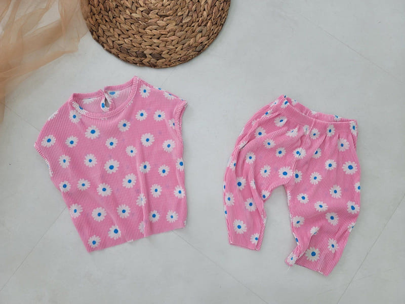 Moran - Korean Children Fashion - #childrensboutique - Daisy Pleats Top Bottom Set - 3