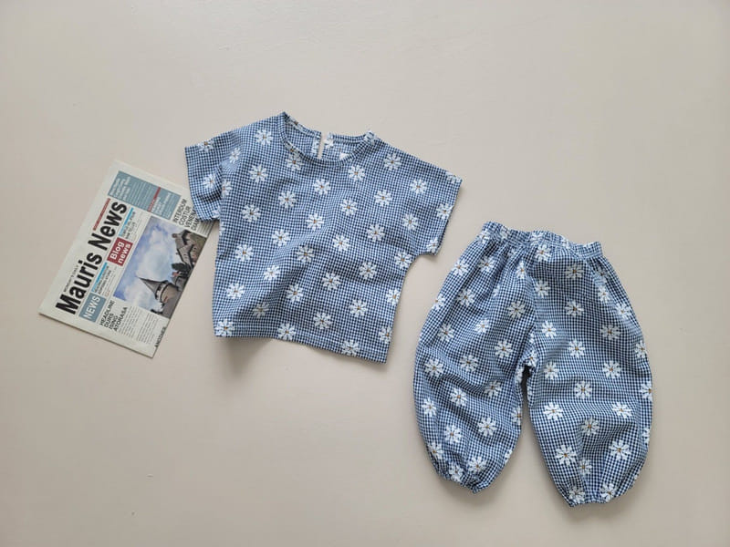 Moran - Korean Children Fashion - #childrensboutique - Daisy Gojaeng Top Bottom Set - 2
