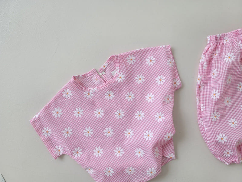 Moran - Korean Children Fashion - #kidzfashiontrend - Daisy Gojaeng Top Bottom Set - 8