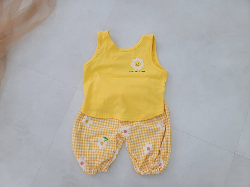 Moran - Korean Children Fashion - #minifashionista - Happy Daisy Sleeveless Tee - 8