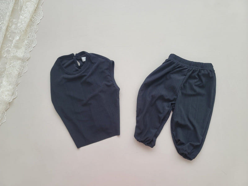 Moran - Korean Children Fashion - #stylishchildhood - Laon Pleats Top Bottom Set - 2