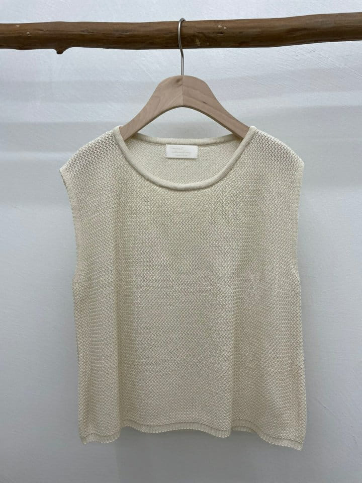 Most - Korean Women Fashion - #womensfashion - Huri Sleeveless Tee - 2