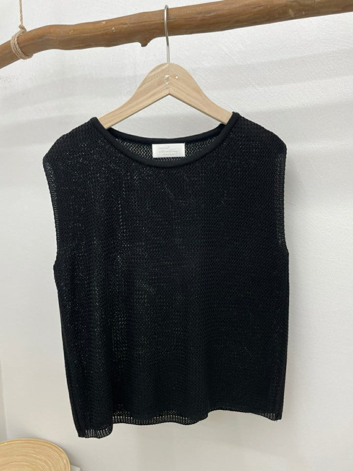 Most - Korean Women Fashion - #momslook - Huri Sleeveless Tee - 4