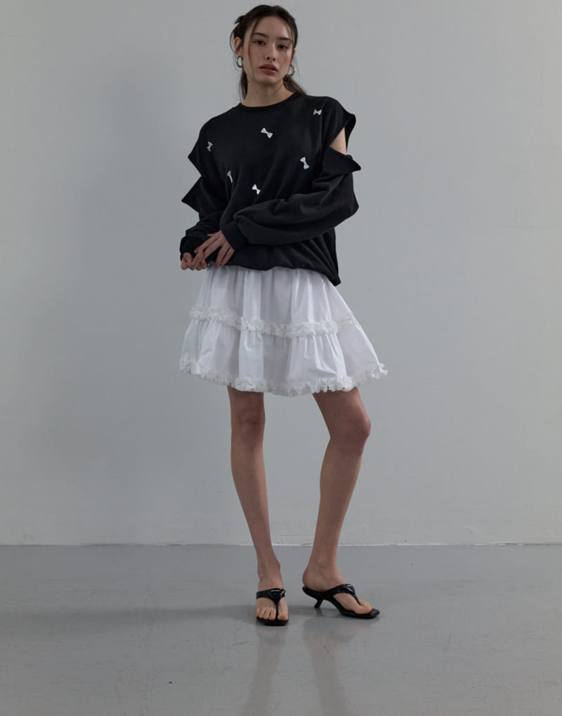 Neroli36 - Korean Women Fashion - #momslook - H Ribbon Sweatshirt