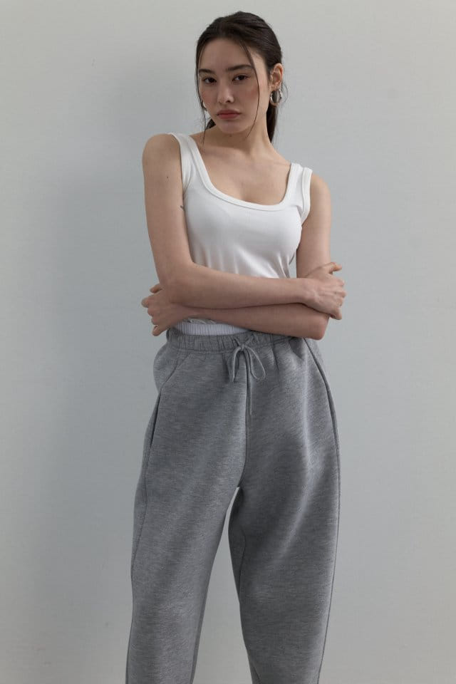 Neroli36 - Korean Women Fashion - #momslook - Witney Sleeveless Tee - 3