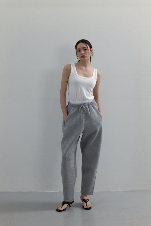 Neroli36 - Korean Women Fashion - #momslook - Witney Sleeveless Tee - 5