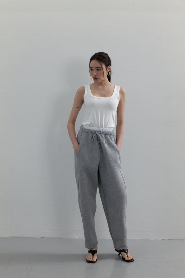 Neroli36 - Korean Women Fashion - #womensfashion - Witney Sleeveless Tee - 2