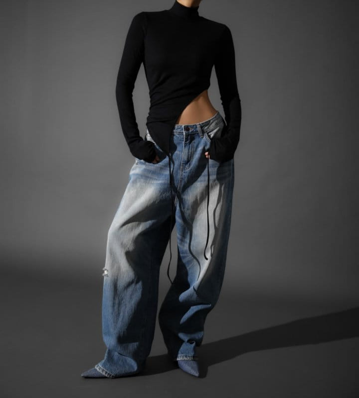 Paper Moon - Korean Women Fashion - #momslook - Vintage Blue Distressed Damage Wash Wide Leg Jeans - 2