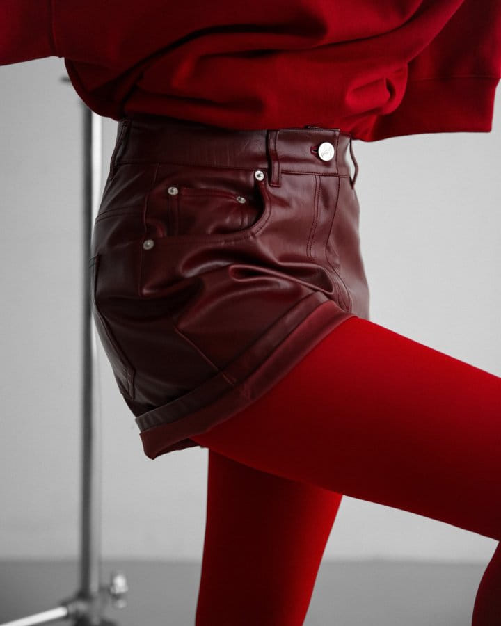 Paper Moon - Korean Women Fashion - #thelittlethings - Denim Detail Vegan Leather Short Pants - 4