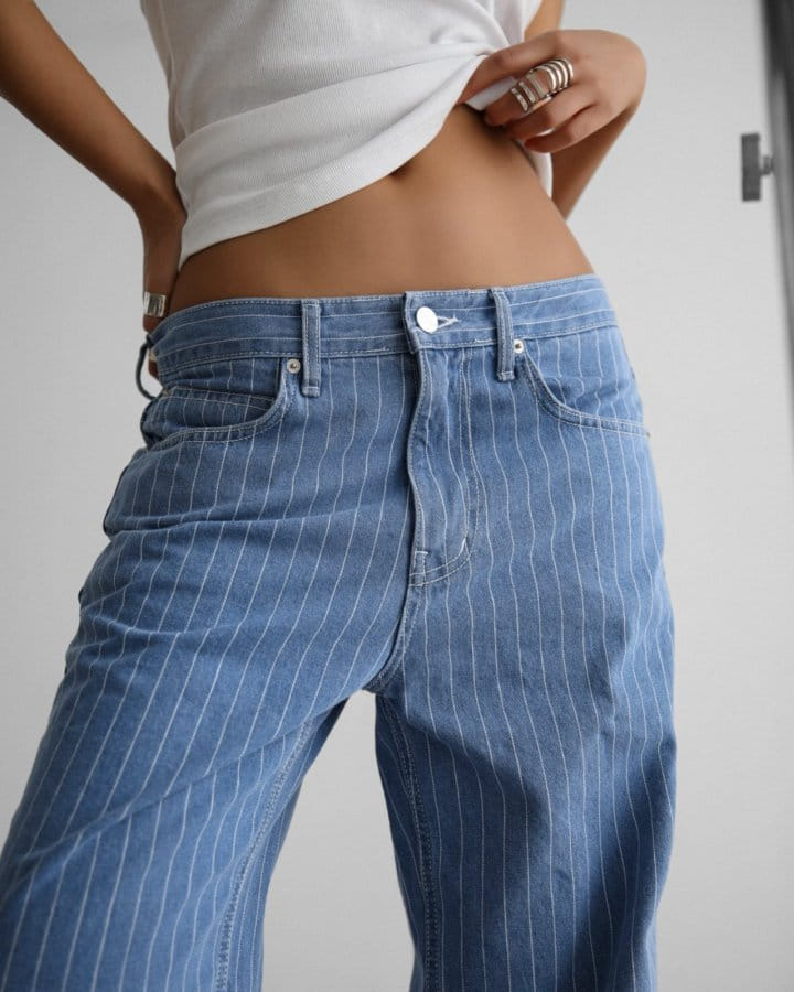 Paper Moon - Korean Women Fashion - #momslook - Low Rise Striped Pattern Loose Fit Blue Denim Pants