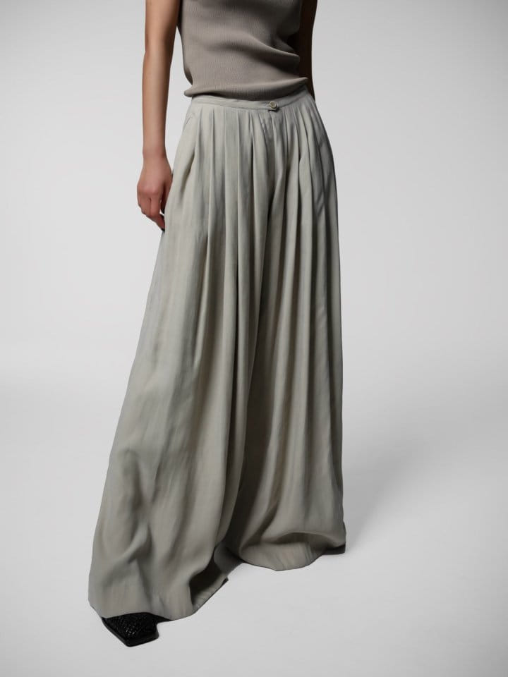 Paper Moon - Korean Women Fashion - #womensfashion - Bamboo Pleated Pin Tuck Wide Trousers - 4