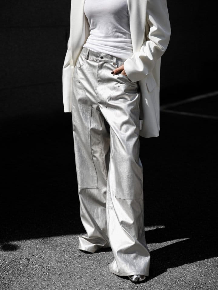Paper Moon - Korean Women Fashion - #momslook - Vivid Vegan L Carpenter Trousers - 2