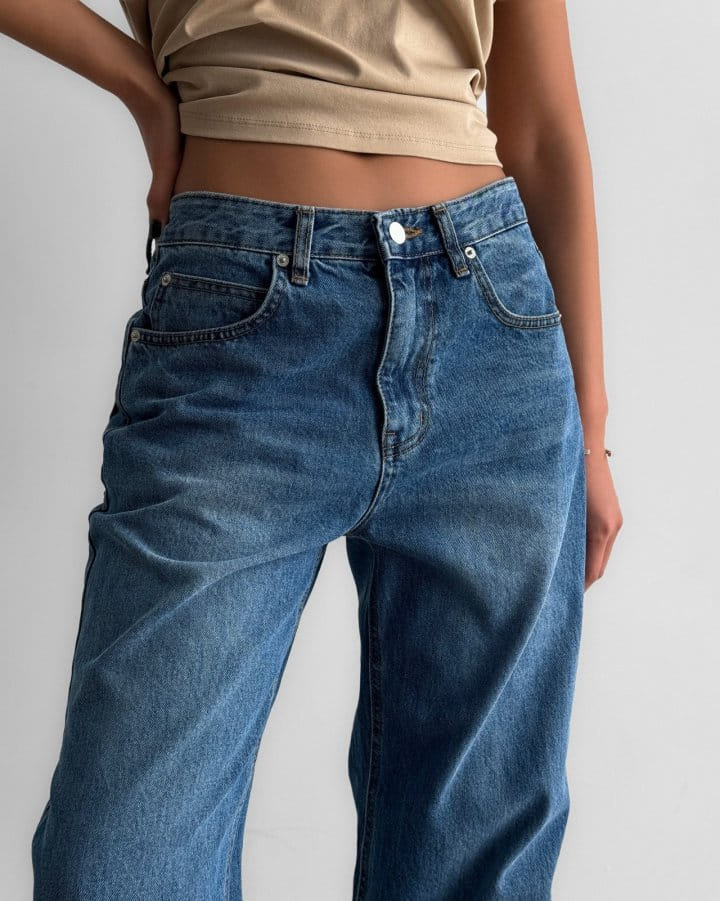 Paper Moon - Korean Women Fashion - #womensfashion - Classic Raw Cut Wide Fit Mid Blue Jeans - 4
