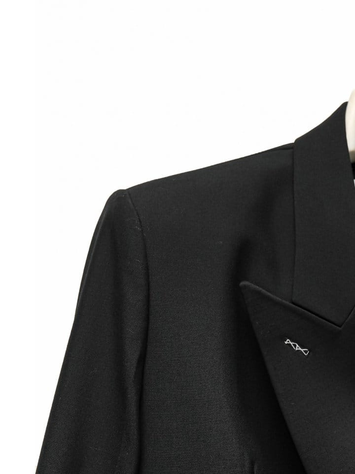 Paper Moon - Korean Women Fashion - #pursuepretty - Bi Color Stitch Point Peaked Lapel Tuxedo Blazer - 11