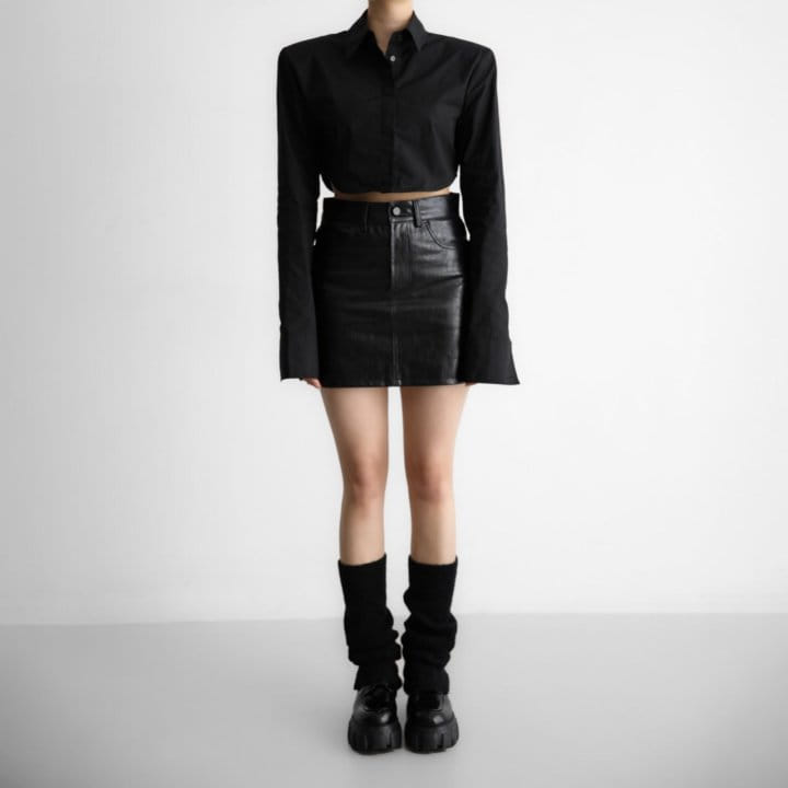 Paper Moon - Korean Women Fashion - #thatsdarling - LUX Shoulder Pad Cropped Button Down Shirt