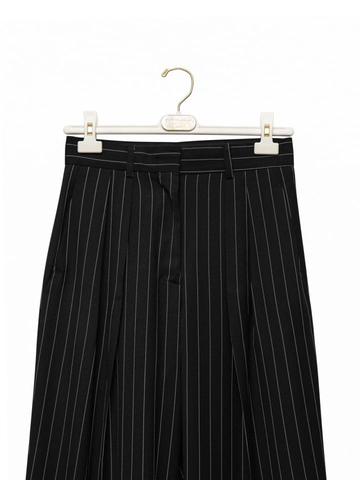 Paper Moon - Korean Women Fashion - #thelittlethings - Wide Pin Stripe Set Up Suit Pleated Trousers - 6