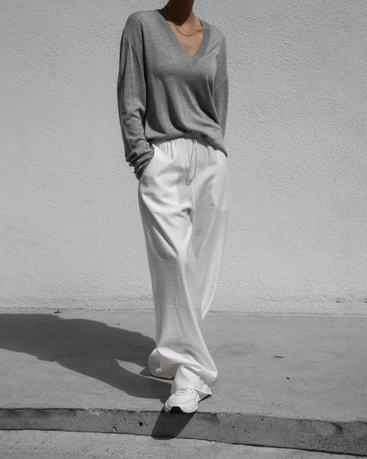 Paper Moon - Korean Women Fashion - #womensfashion - Wool Silk Deep V Neck Long Sleeved Knit - 5