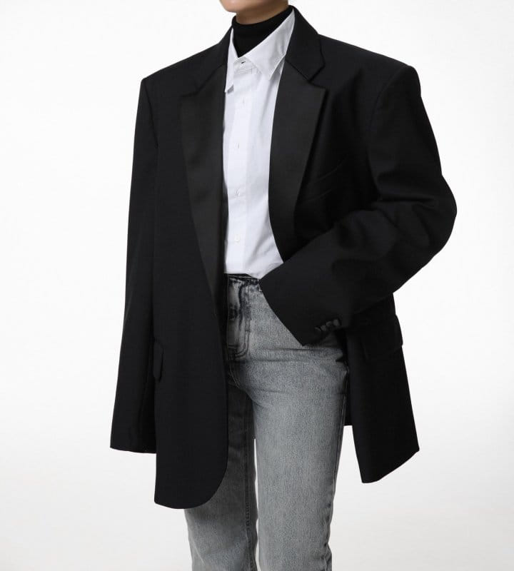 Paper Moon - Korean Women Fashion - #womensfashion - Oversized Silky Lapel Single Tuxedo Blazer - 2