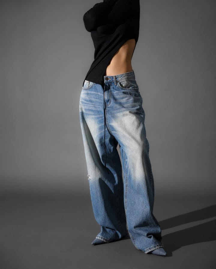Paper Moon - Korean Women Fashion - #womensfashion - Vintage Blue Distressed Damage Wash Wide Leg Jeans - 3