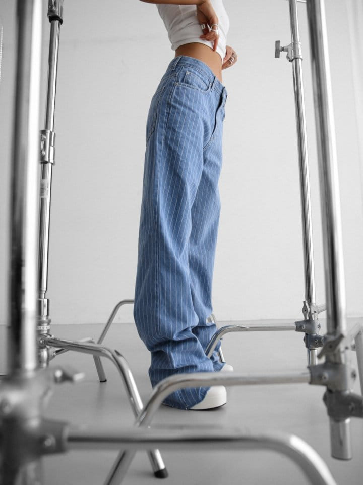 Paper Moon - Korean Women Fashion - #momslook - Low Rise Striped Pattern Loose Fit Blue Denim Pants - 4