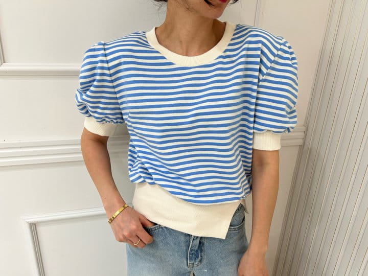 Pearls room - Korean Women Fashion - #momslook - Slit ST Tee - 5