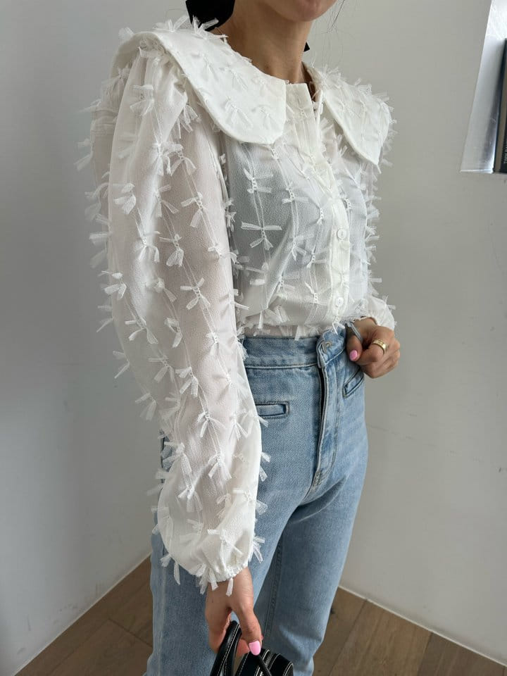 Pearls room - Korean Women Fashion - #momslook - Collar Ribbon Blouse - 10