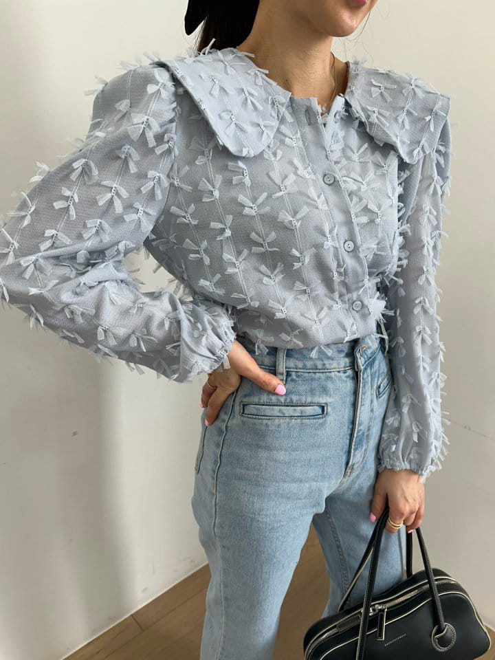 Pearls room - Korean Women Fashion - #momslook - Collar Ribbon Blouse - 2