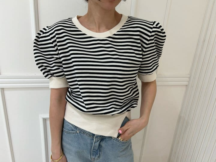 Pearls room - Korean Women Fashion - #womensfashion - Slit ST Tee - 10